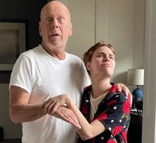 La hija de Bruce Willis dio detalles de cómo pasa sus días el actor que padece demencia