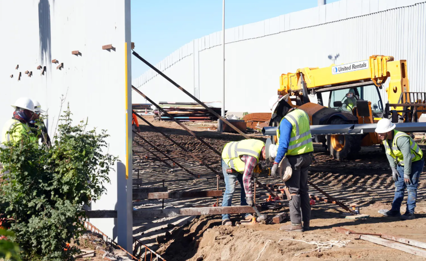 Jardín Binacional desaparece por obras del muro de Trump, en la frontera San Diego-Tijuana