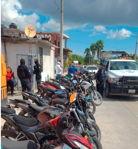 Cancún: Aseguran 22 Motocicletas y Dos Autos Durante Cateo en la 208