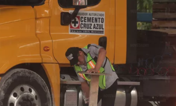 Crecimiento en la Construcción en Quintana Roo Contrasta con la Caída de Ingresos de Trabajadores Informales