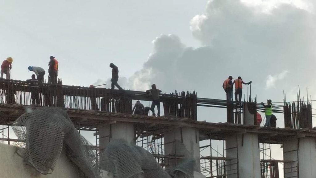 Tragedia en el Tren Maya: Trabajador fallece tras caer en socavón con retroexcavadora