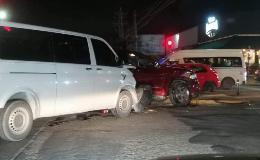 Regidor de Playa del Carmen Huye Tras Provocar Accidente en Presunto Estado de Ebriedad.