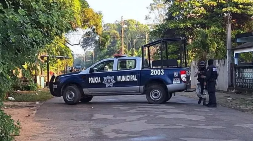 Rafaguean casa del alcalde de Señor en la zona maya(FCP); una mujer resulta herida