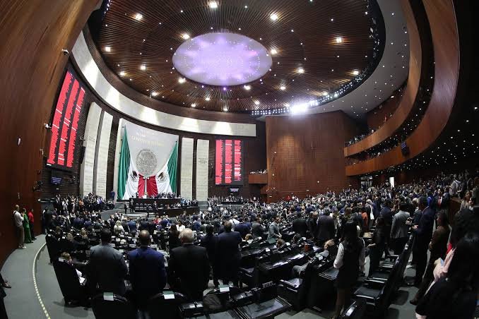 Cámara de Diputados Aumenta 620 Millones de Pesos a su Presupuesto y recorta Presupuesto en áreas como el Sector Salud