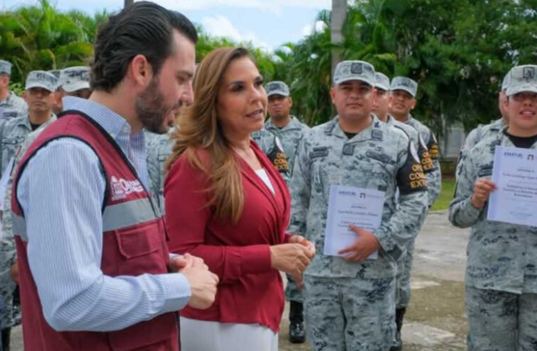 Capacitan a personal de aduana en Cancún para mejorar experiencia turística: Mara Lezama