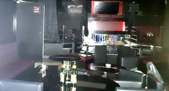 Rescatan a 16 mujeres víctimas de trata en bar de Cancún; cobraban hasta $5 mil por “servicios”