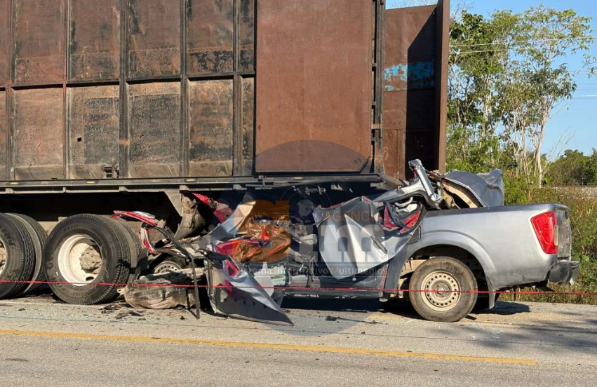 🚨 Brutal choque en carretera de Felipe Carrillo Puerto deja tres muertos y un herido